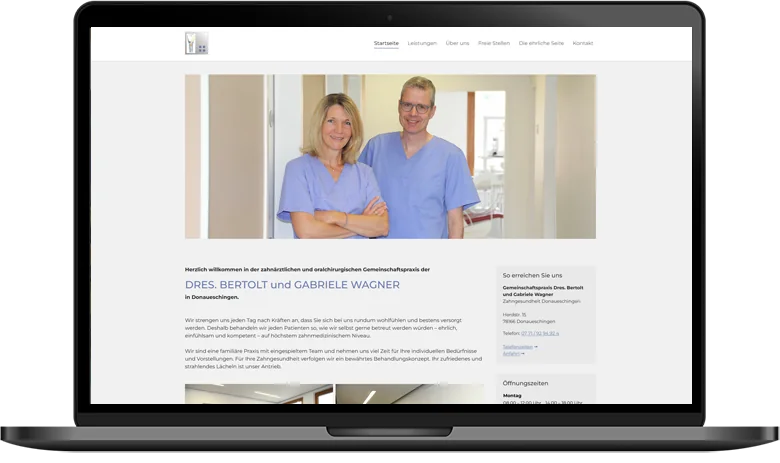 Website Zahnärzte Wagner auf dem Laptop